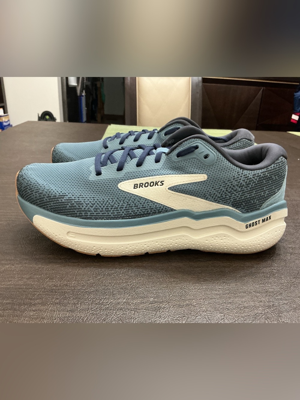 Brooks Ghost Max 2 Shoes Womens Size 11 Blue White Athletic Running